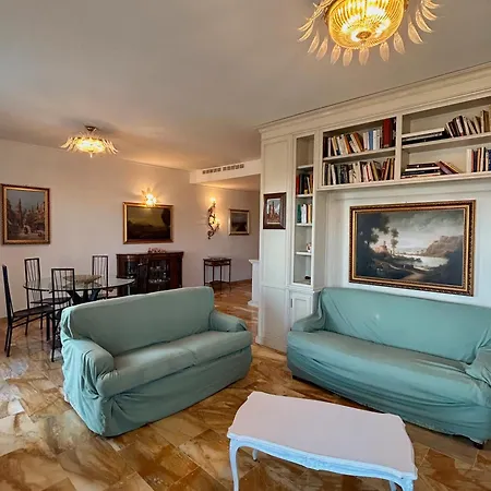 Ariel Apartment *